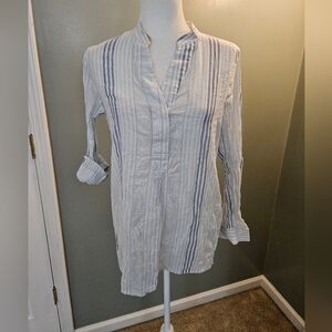 Vince Camuto Women's Size Small S Striped Blue and White Long Sleeve V-Neck Top
